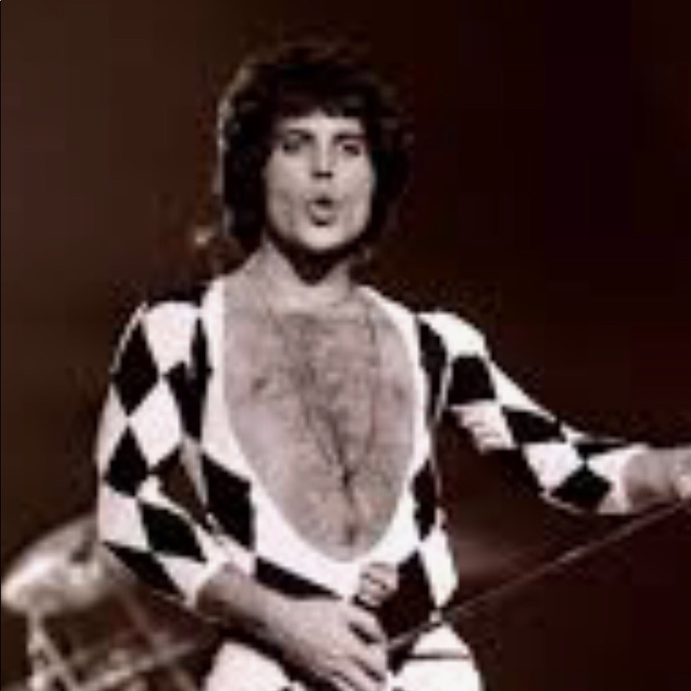 FREDDIE MERCURY “QUEEN”💋💗💋💗💋